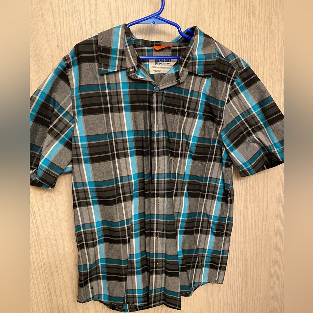 XL 14/16 Blue Black Grey Plaid Urban
Pipeline max wear Button Down